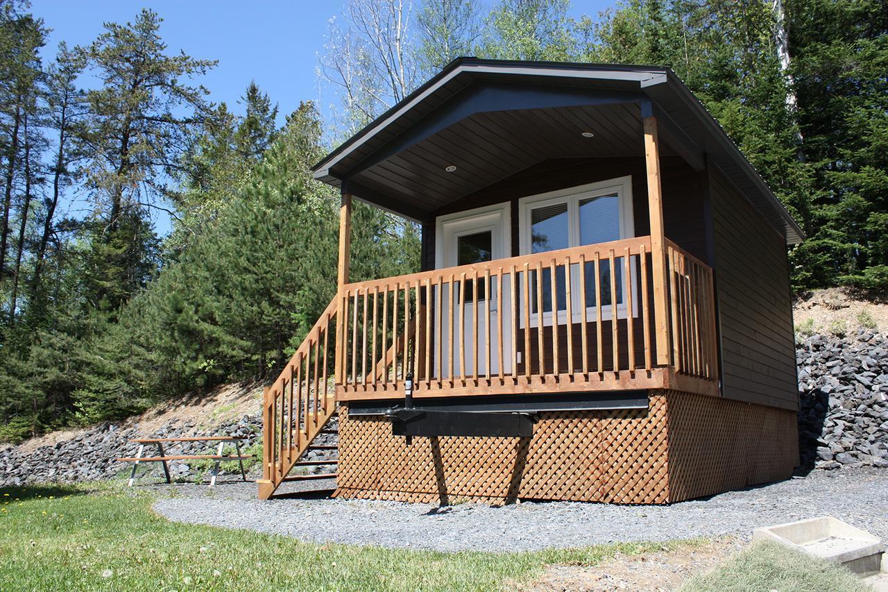 Alouette Parkbridge Hotel Saint-Mathieu-de-Beloeil Zewnętrze zdjęcie
